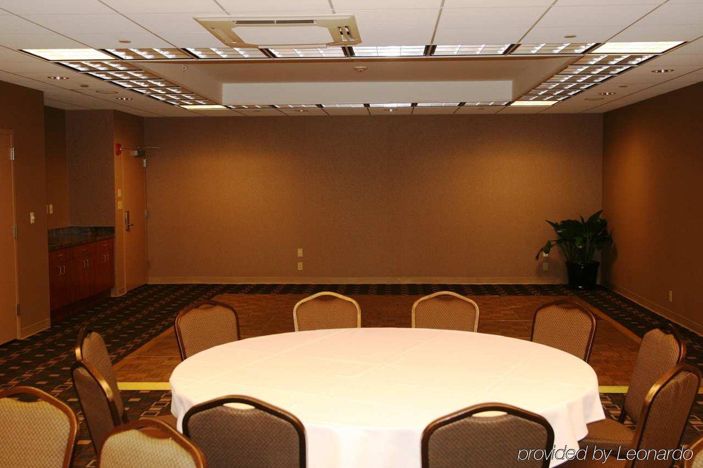 Hampton Inn New York - Laguardia Airport Зручності фото